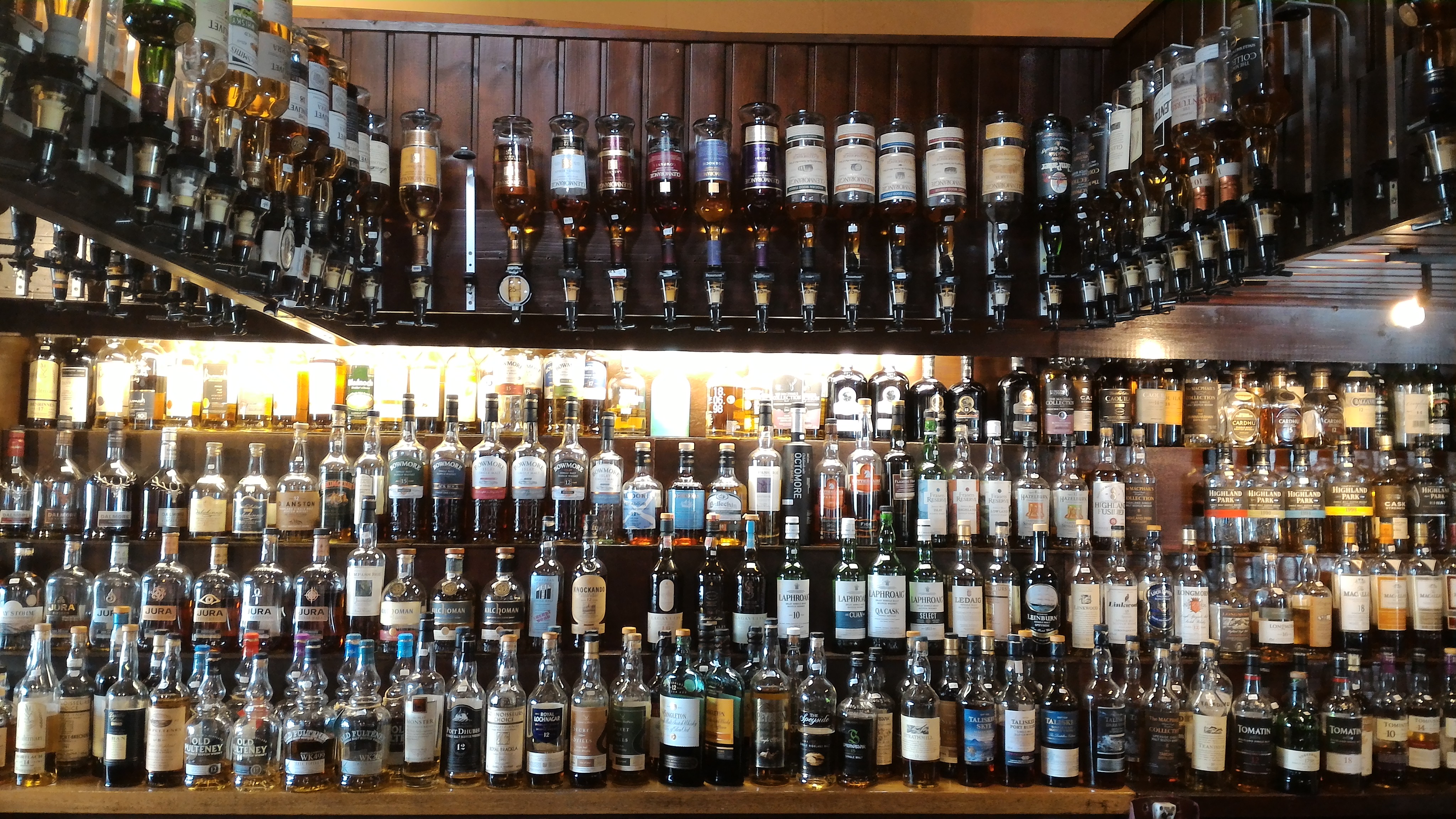 Whisky bar w Sligachan